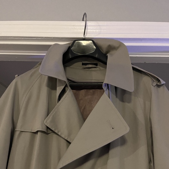 Executive Collection Men's Trench Coat, Removable Liner, Size 42L - Picture 1 of 9